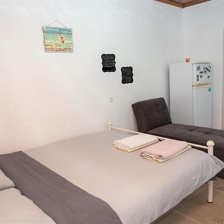 Safe And Cozy Studio In Xanthi! Bagian luar foto