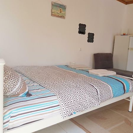 Safe And Cozy Studio In Xanthi! Bagian luar foto