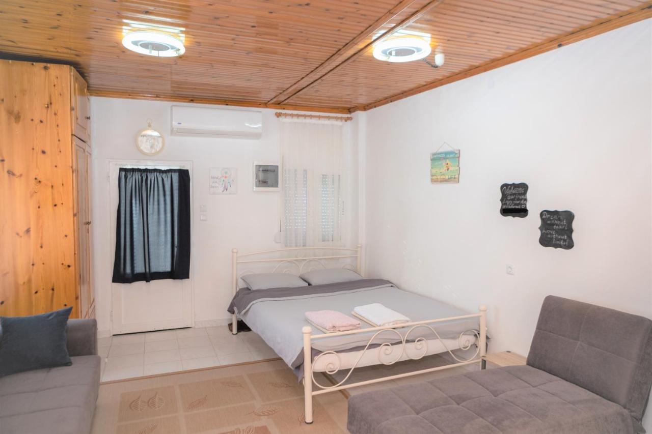 Safe And Cozy Studio In Xanthi! Bagian luar foto