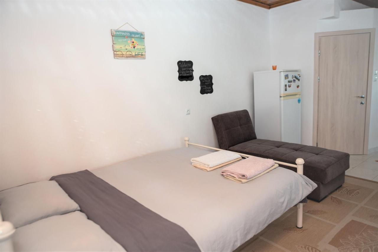 Safe And Cozy Studio In Xanthi! Bagian luar foto