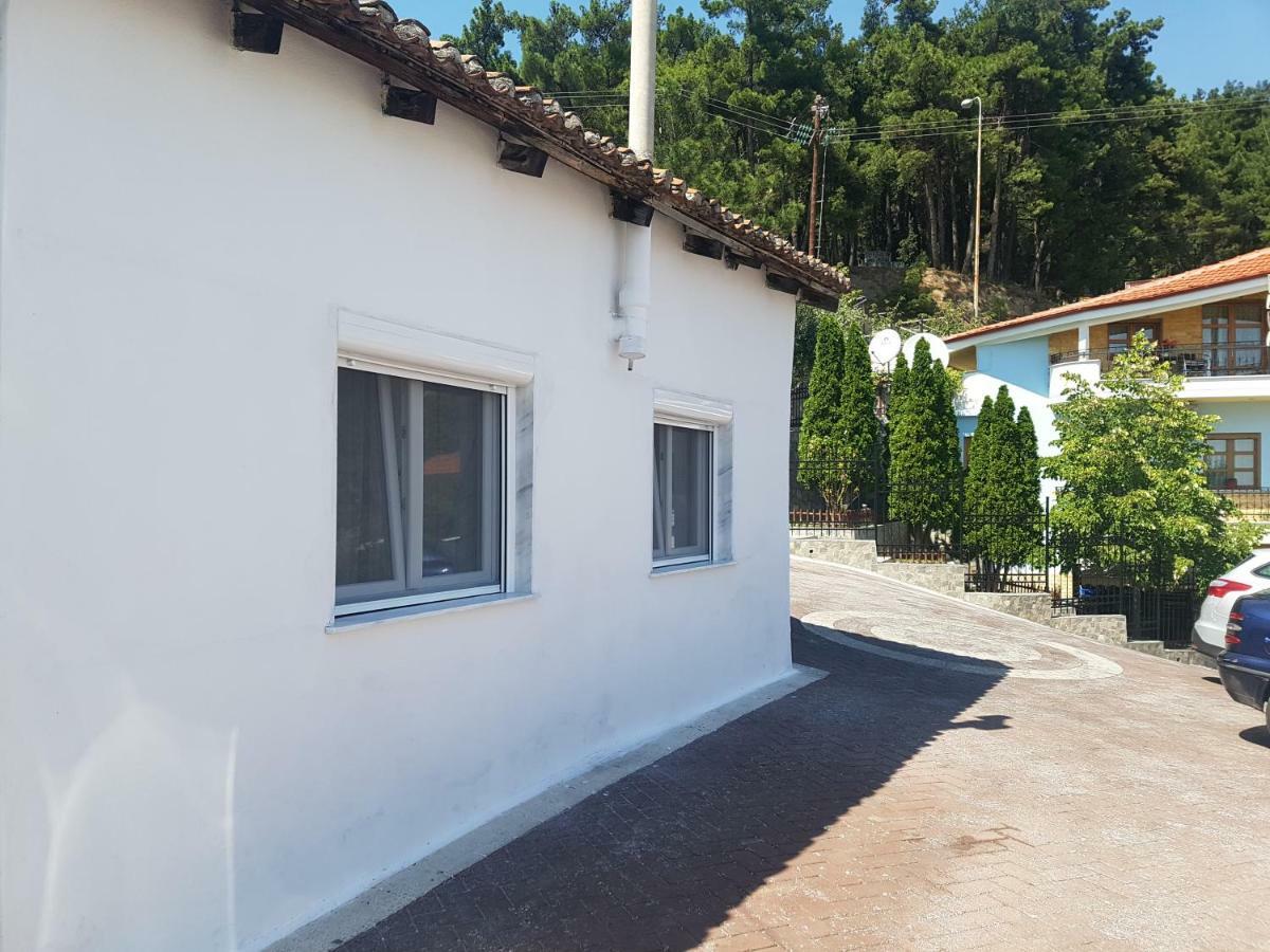 Safe And Cozy Studio In Xanthi! Bagian luar foto